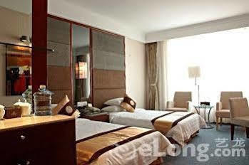 Jinan Mineral Hotel Hongjialou Екстер'єр фото